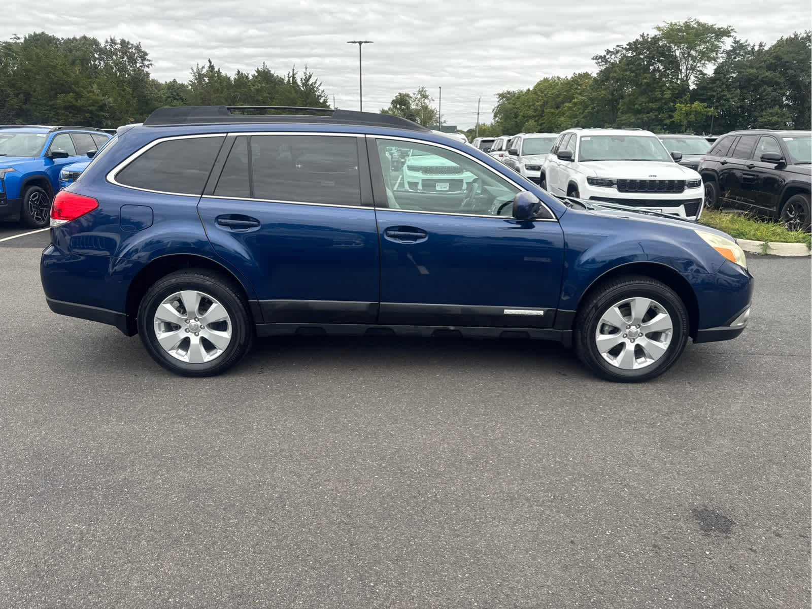 2011 Subaru Outback 2.5i Limited Pwr Moon