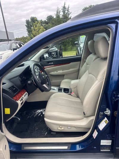 2011 Subaru Outback 2.5i Limited Pwr Moon