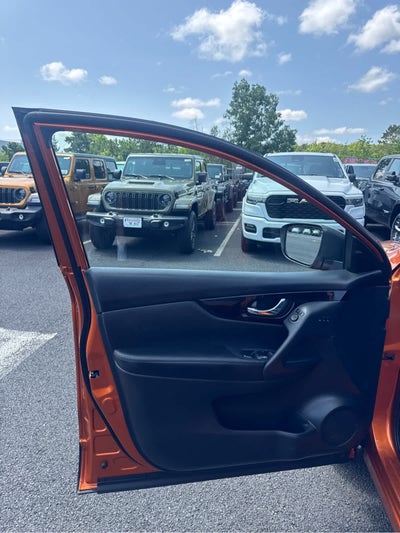 2022 Nissan Rogue Sport SV