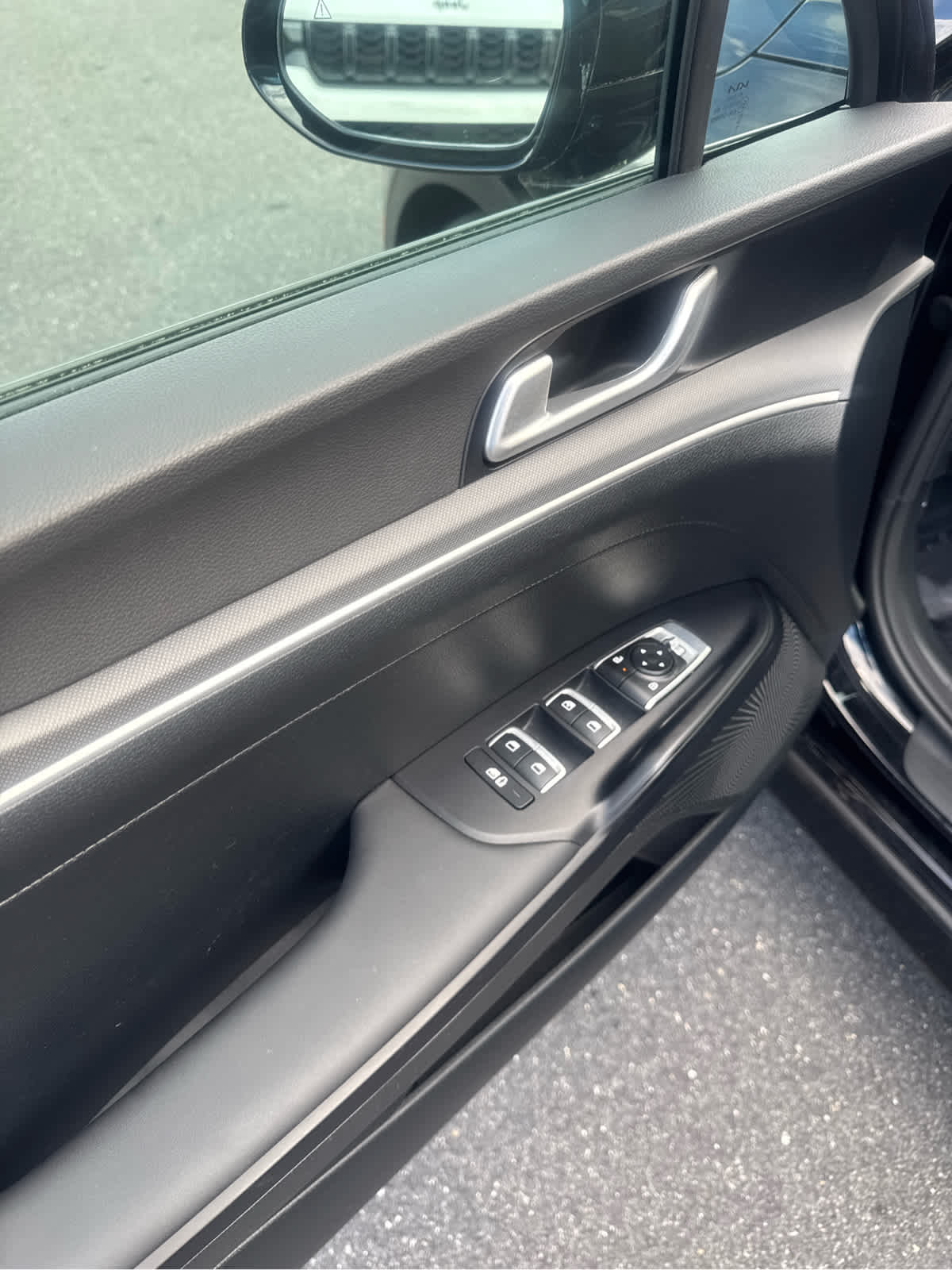2025 Kia K5 LXS