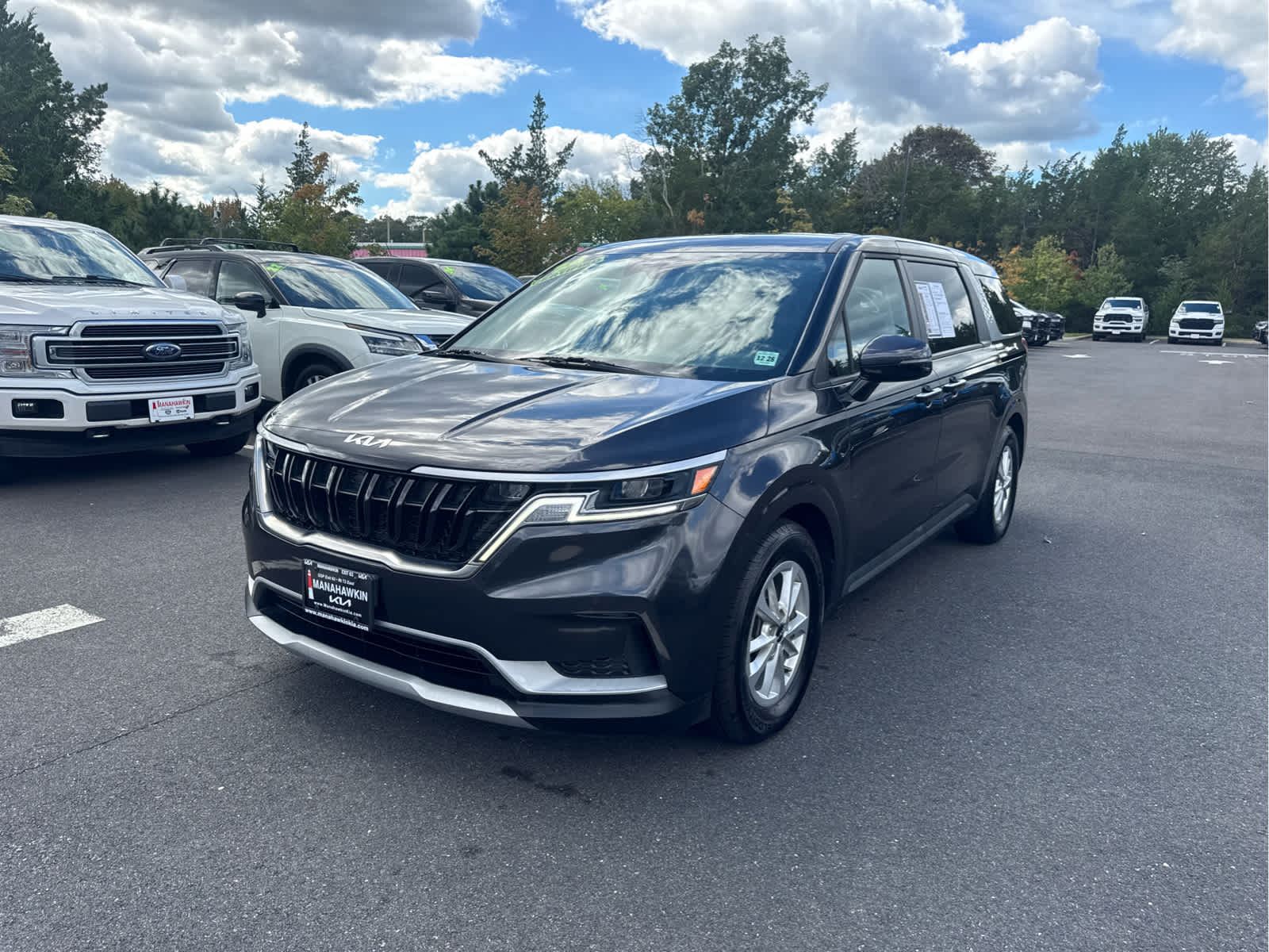 2024 Kia Carnival LX