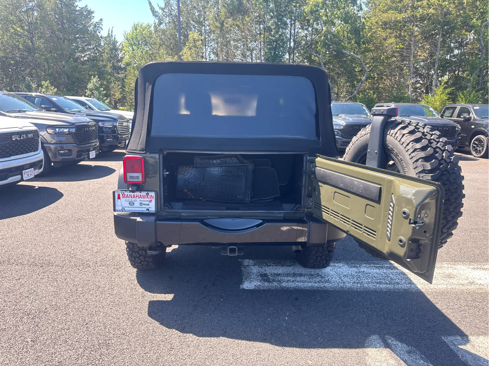 2016 Jeep Wrangler Willys Wheeler