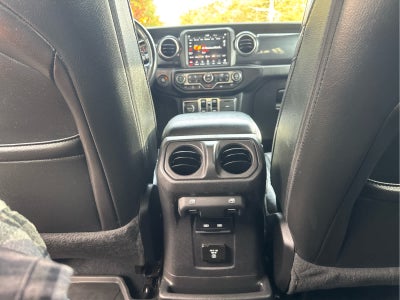 2022 Jeep Wrangler Unlimited Sahara Altitude