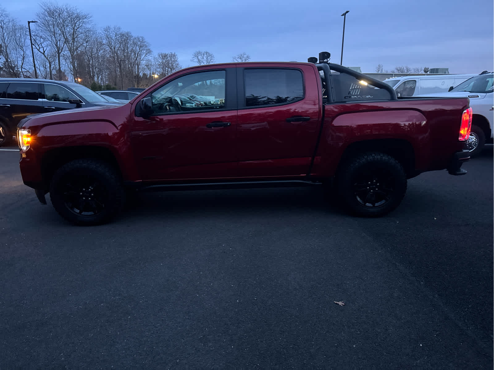 2022 GMC Canyon 4WD AT4 w/Leather