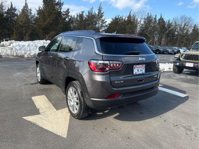 2022 Jeep Compass Latitude Lux