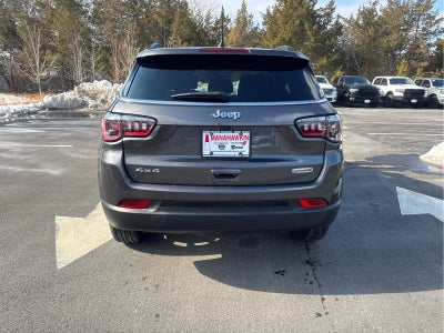 2022 Jeep Compass Latitude Lux