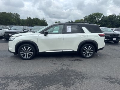2022 Nissan Pathfinder Platinum
