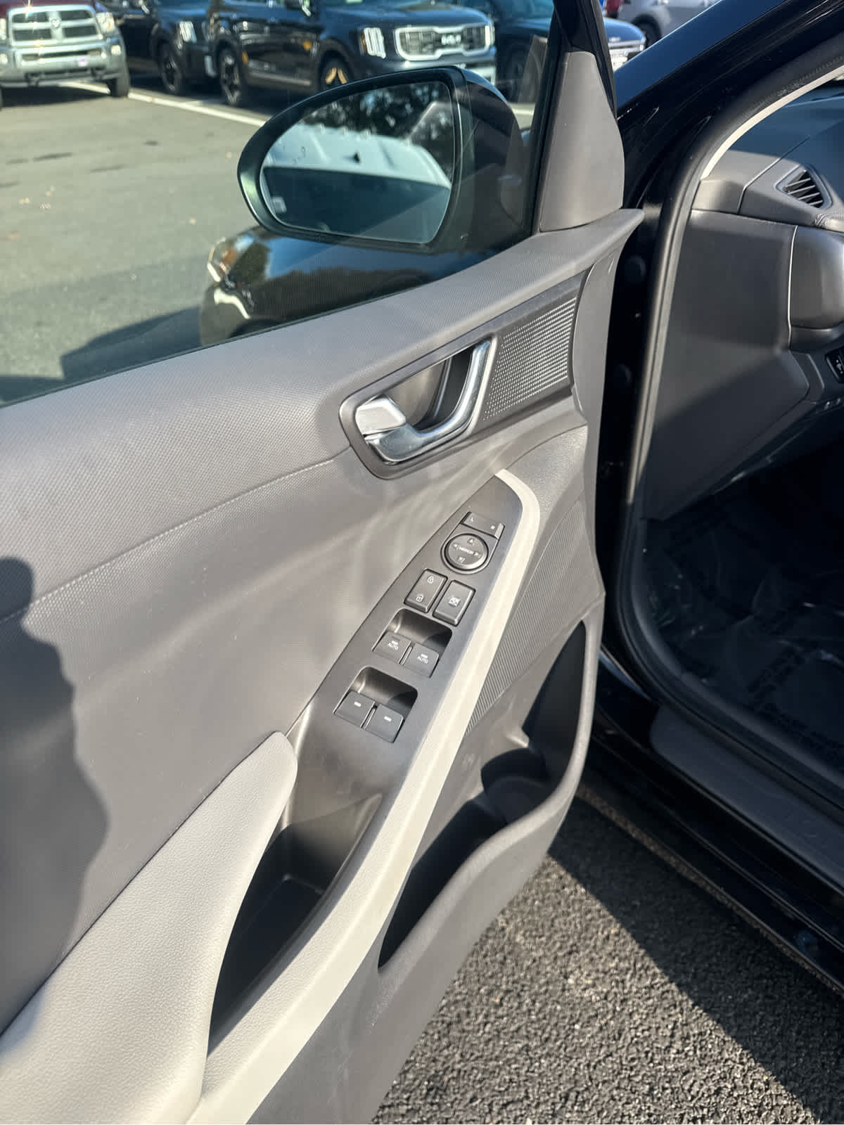 2022 Hyundai Ioniq Plug-In Hybrid SEL