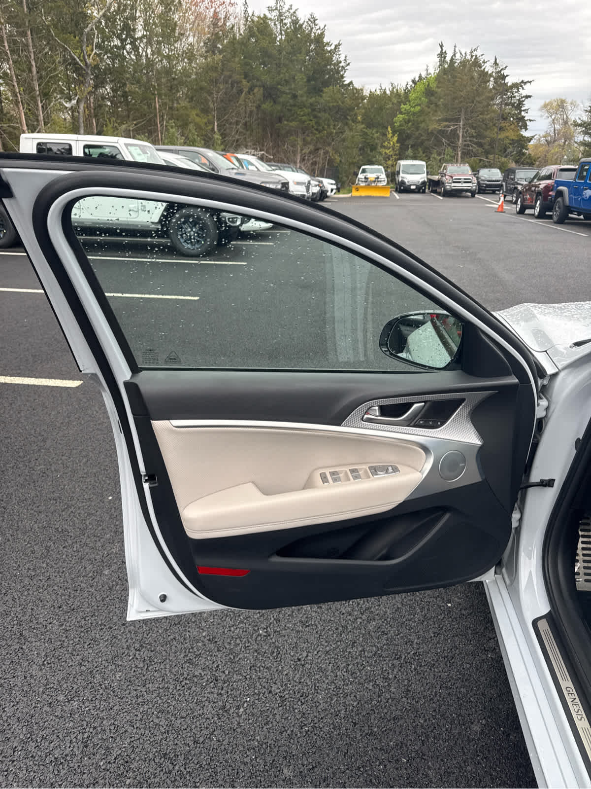 2023 Genesis G70 2.0T
