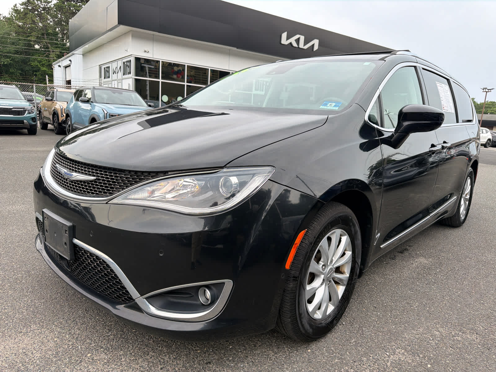 Used 2018 Chrysler Pacifica Touring L Plus with VIN 2C4RC1EG9JR322735 for sale in Lakewood, NJ
