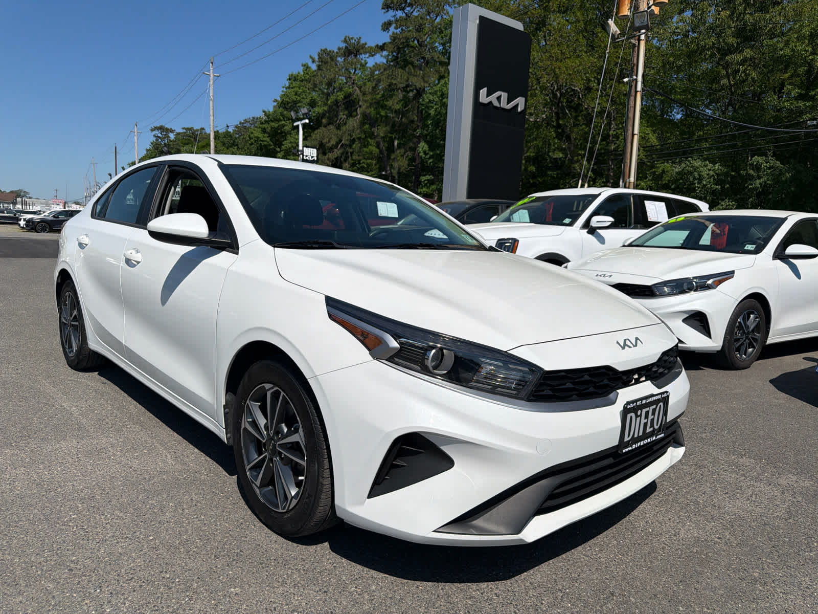 2023 Kia Forte LXS AT's photo