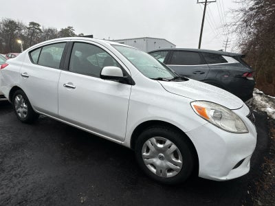 2012 Nissan Versa 1.6 SV