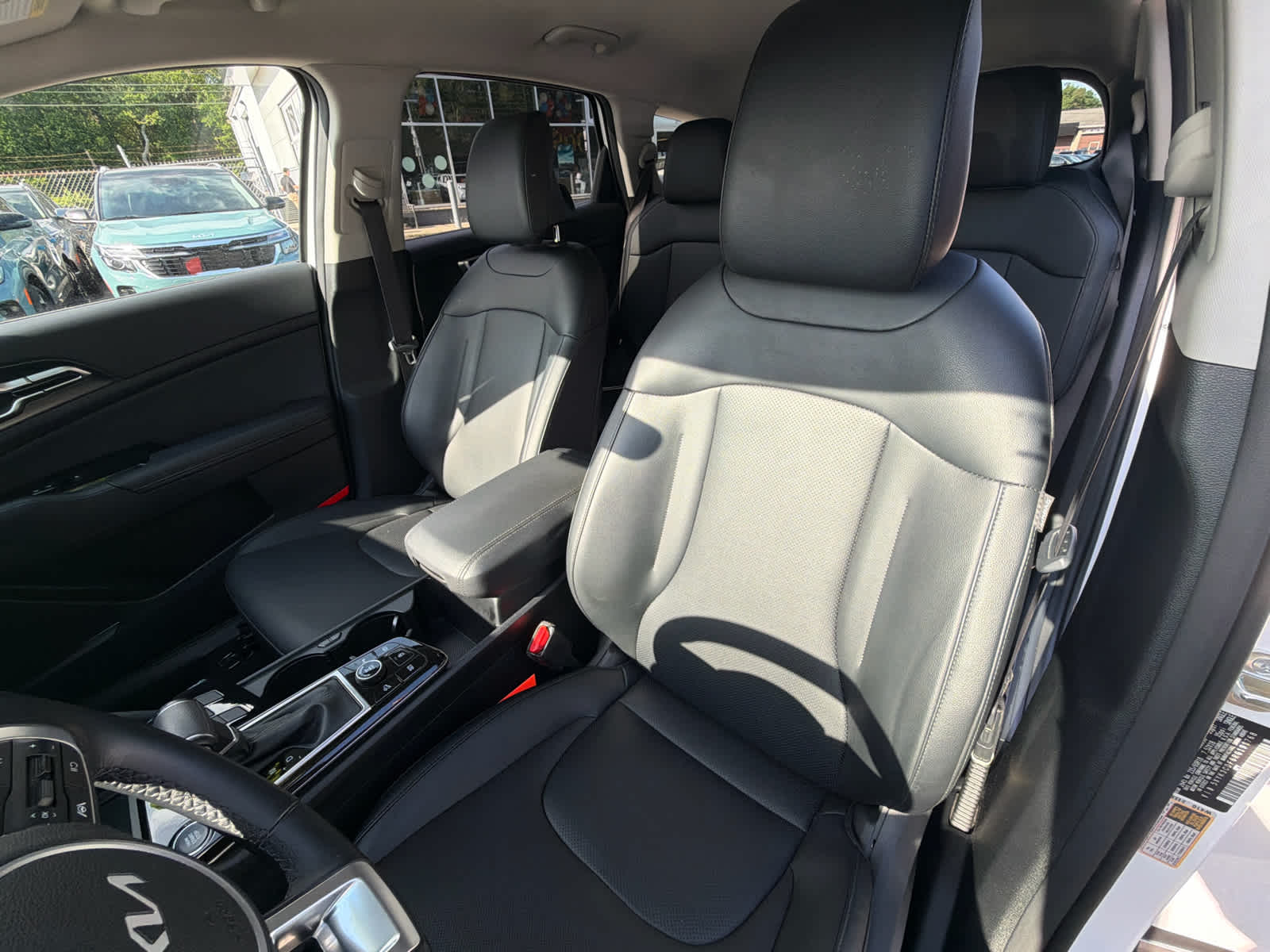 2024 Kia Sportage EX