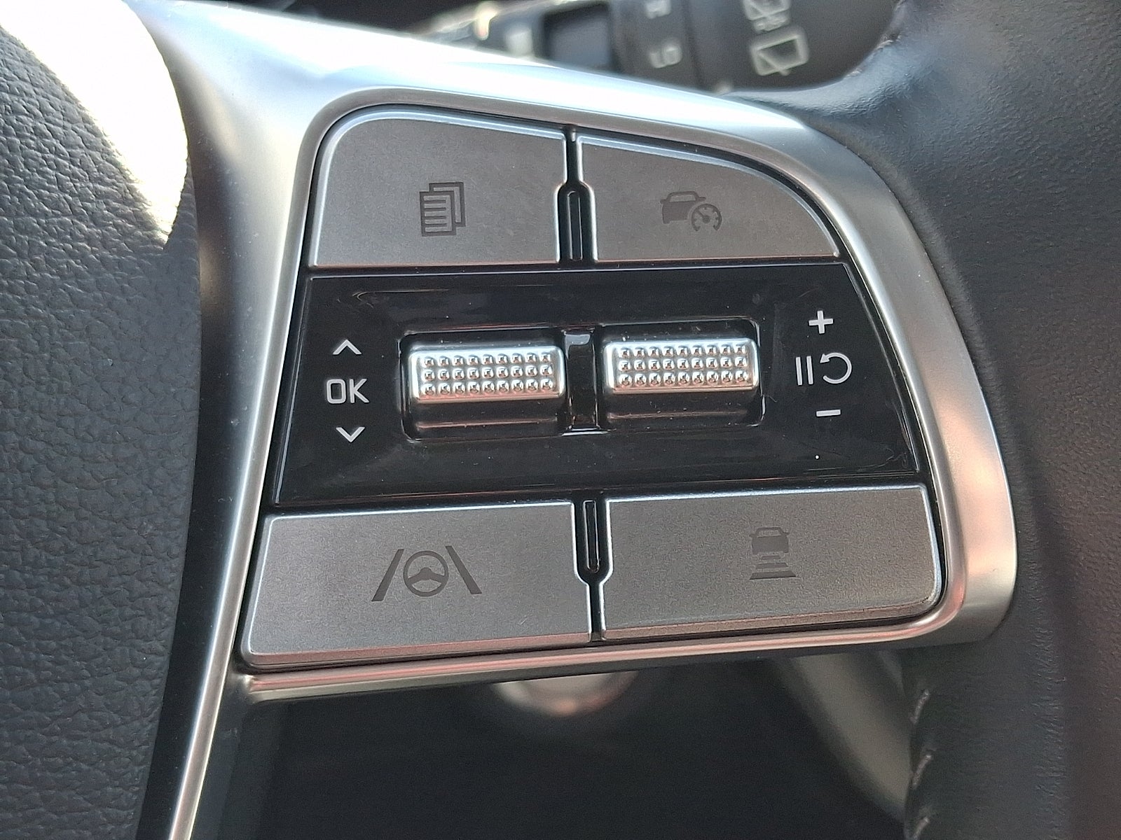 2024 Kia Telluride LX