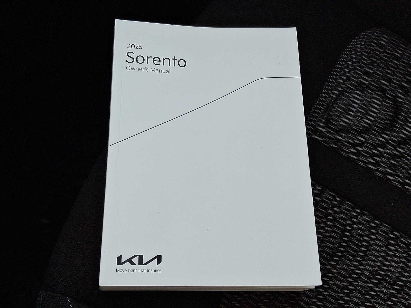 2025 Kia Sorento LX