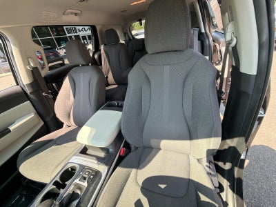 2024 Kia Carnival MPV LX