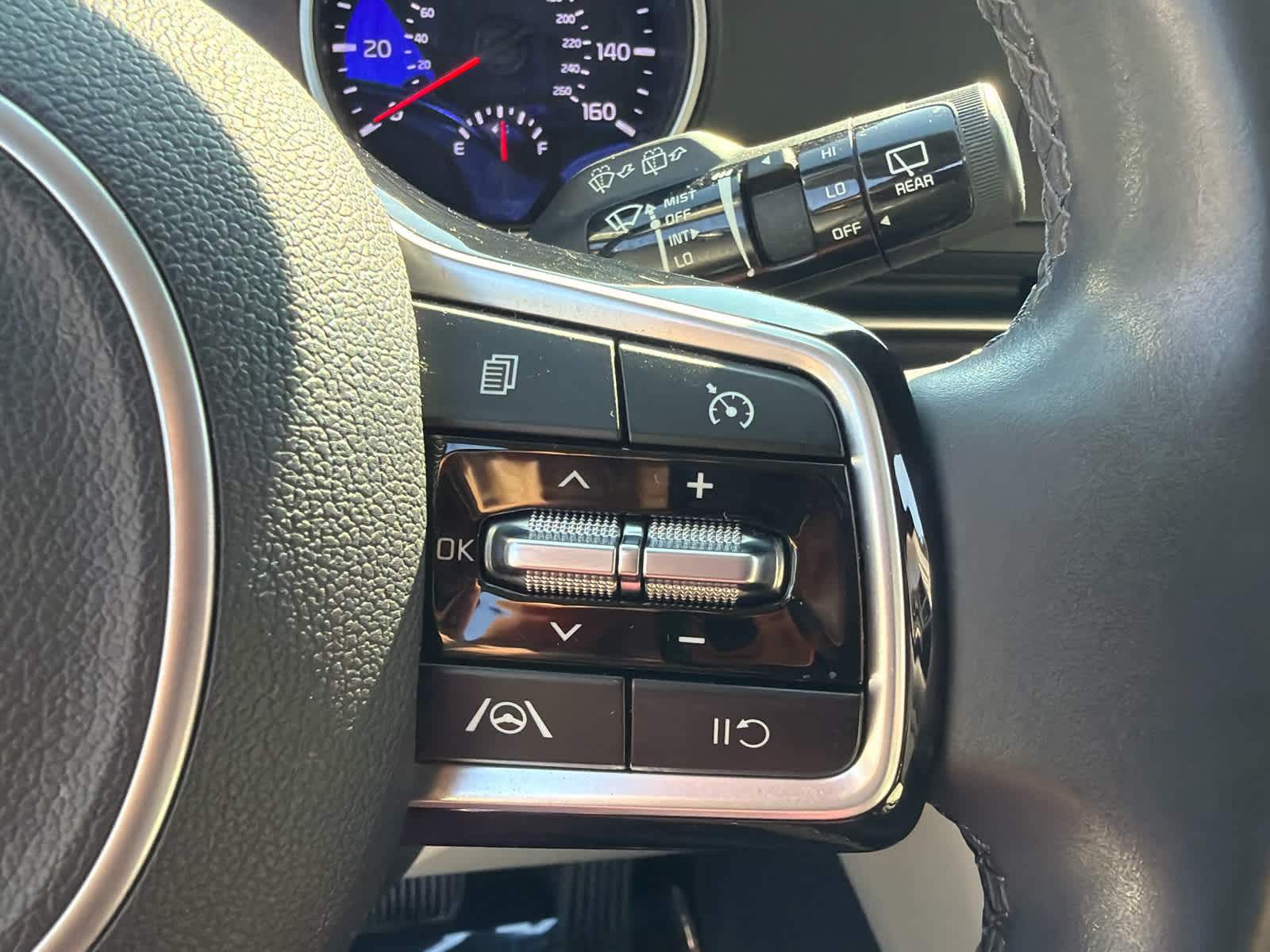 2024 Kia Carnival MPV LX Seat Package