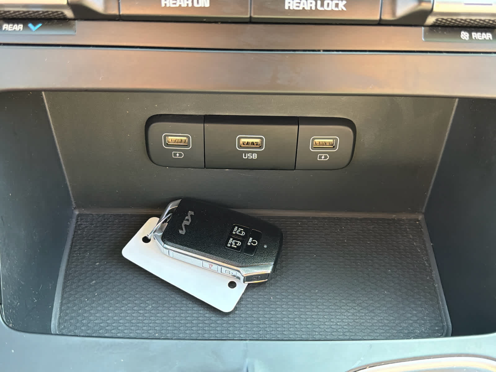 2024 Kia Carnival MPV LX Seat Package