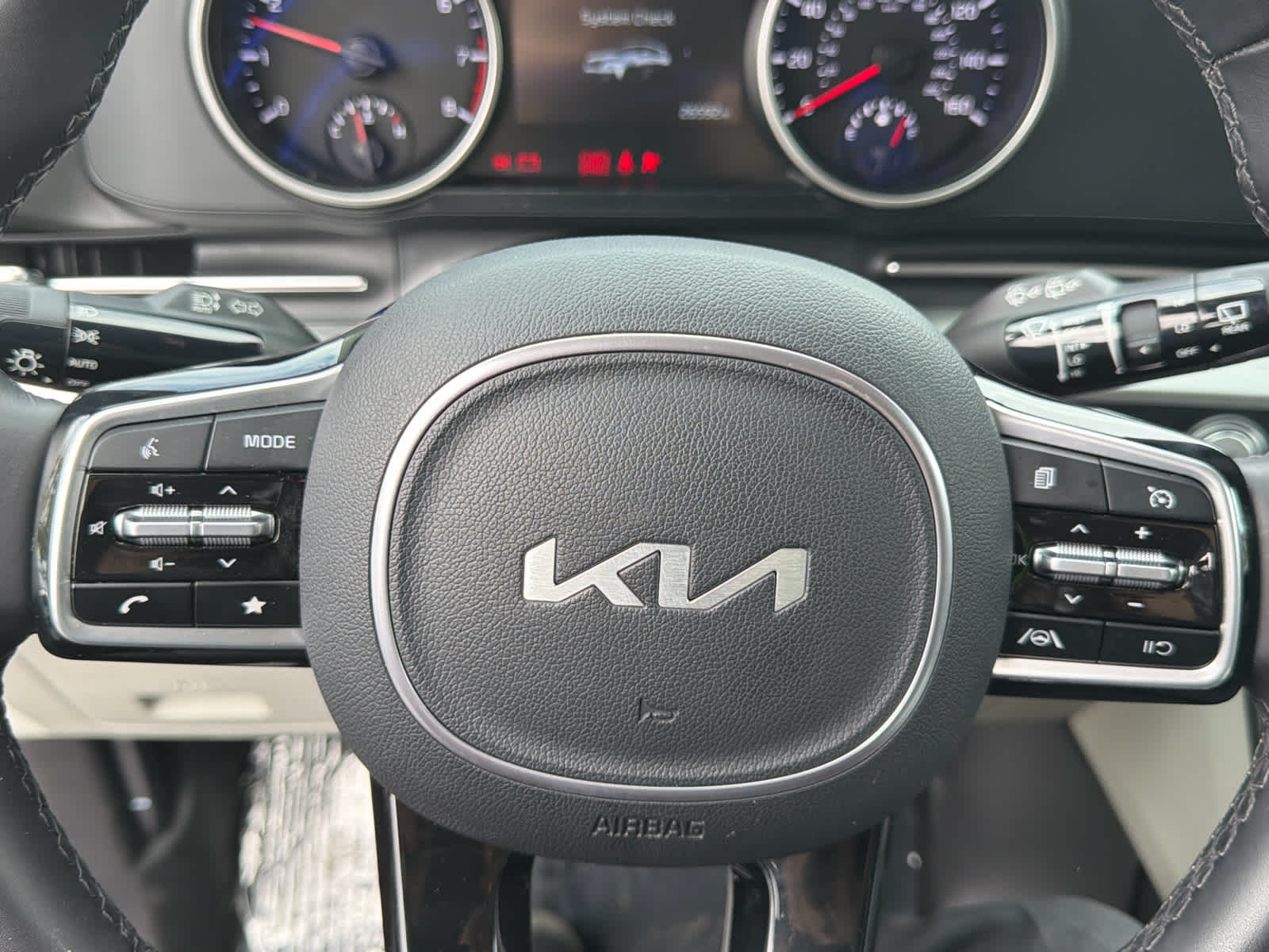 2024 Kia Carnival MPV LX Seat Package