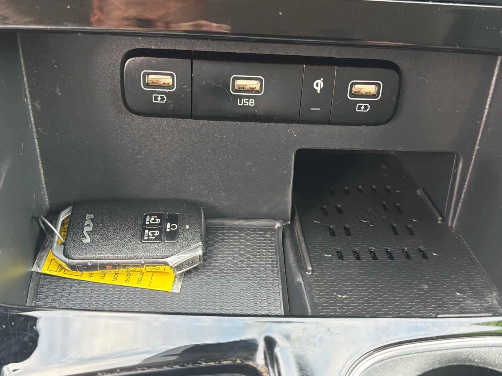 2023 Kia Carnival MPV EX