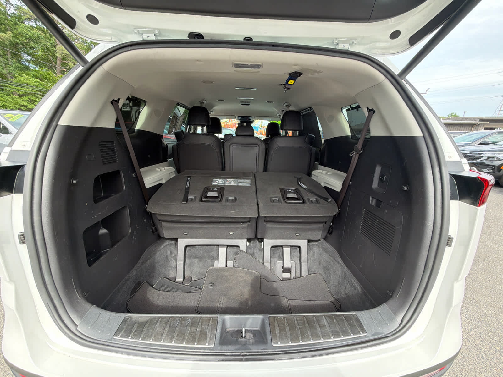 2023 Kia Carnival MPV EX